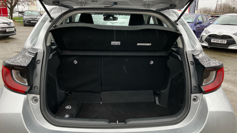 Toyota Yaris 1.5 Hybrid Icon 5dr CVT Hybrid Hatchback